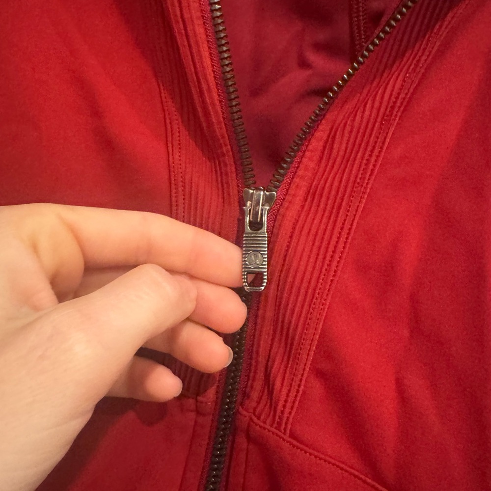 Lululemon Movement to Movement Jacket size 10 red - Picture 3 of 8